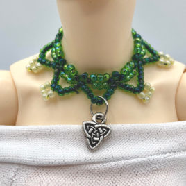 Green Triskele Doll Necklace Length 8cm